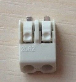 2062 2Pはリボンの軽いコネクターの銅の錫コーティングの白色を導きました